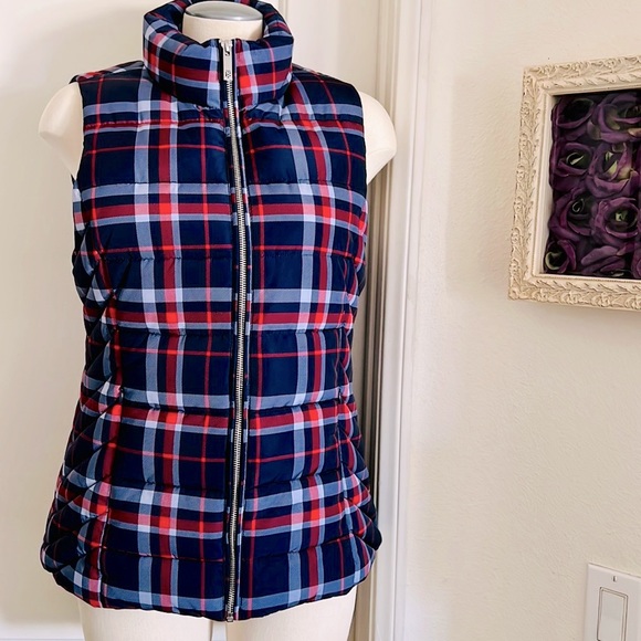TOMMY HILFIGER~Puff Vest / Like New - Picture 12 of 12